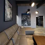 Arthomes Apartment *