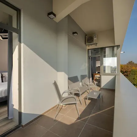 Apartment Arthomes *