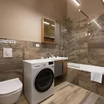 Arthomes Apartment