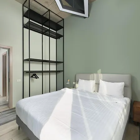 Arthomes Apartment