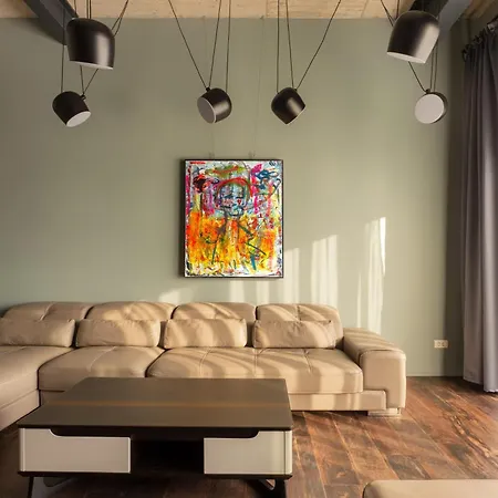 Arthomes Apartment