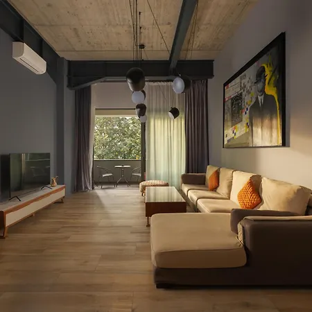 Arthomes Apartment