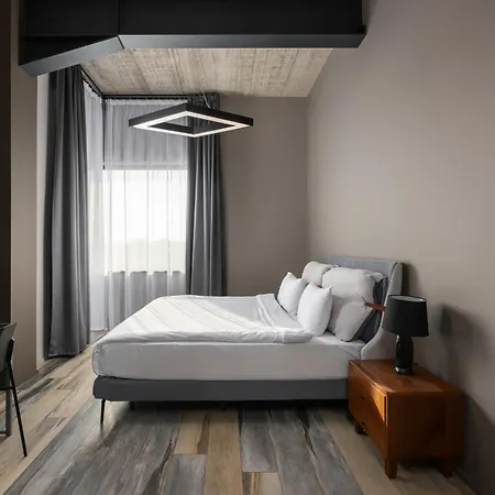 Apartament Arthomes *