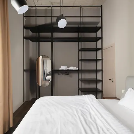 Arthomes Apartament *